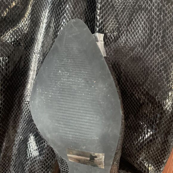 Cape Robbin Black Heeled Boots - Picture 8 of 15